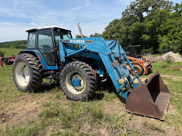 Image of Ford 7840 equipment image 2