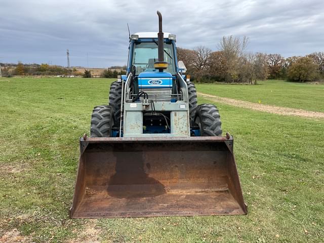 Image of Ford 7910 equipment image 1