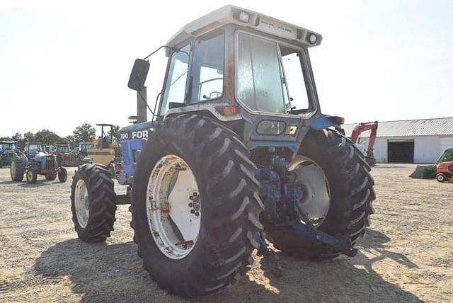 Image of Ford 7910 equipment image 1