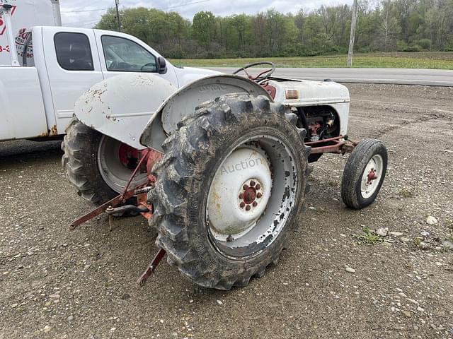 Image of Ford 8N equipment image 2