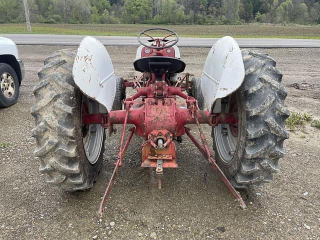 Image of Ford 8N equipment image 4
