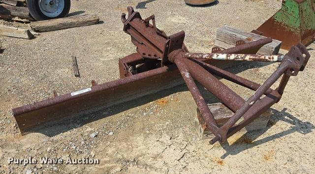 Image of Ford 716 equipment image 1