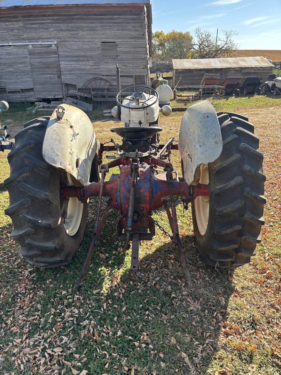 Image of Ford 800 Image 1