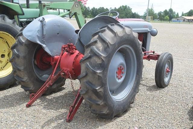Image of Ford 800 equipment image 2
