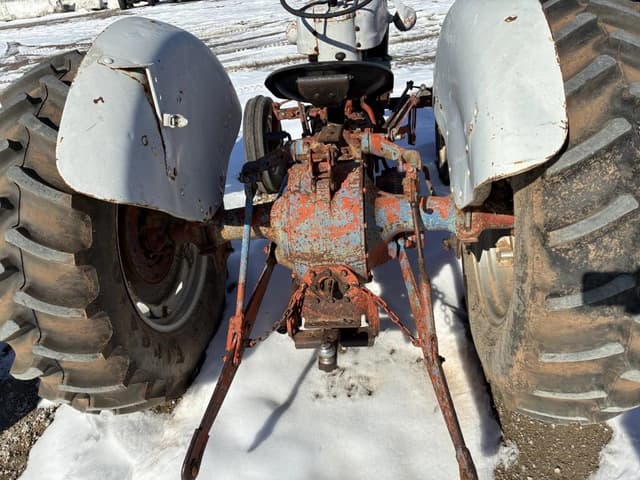 Image of Ford 800 equipment image 4