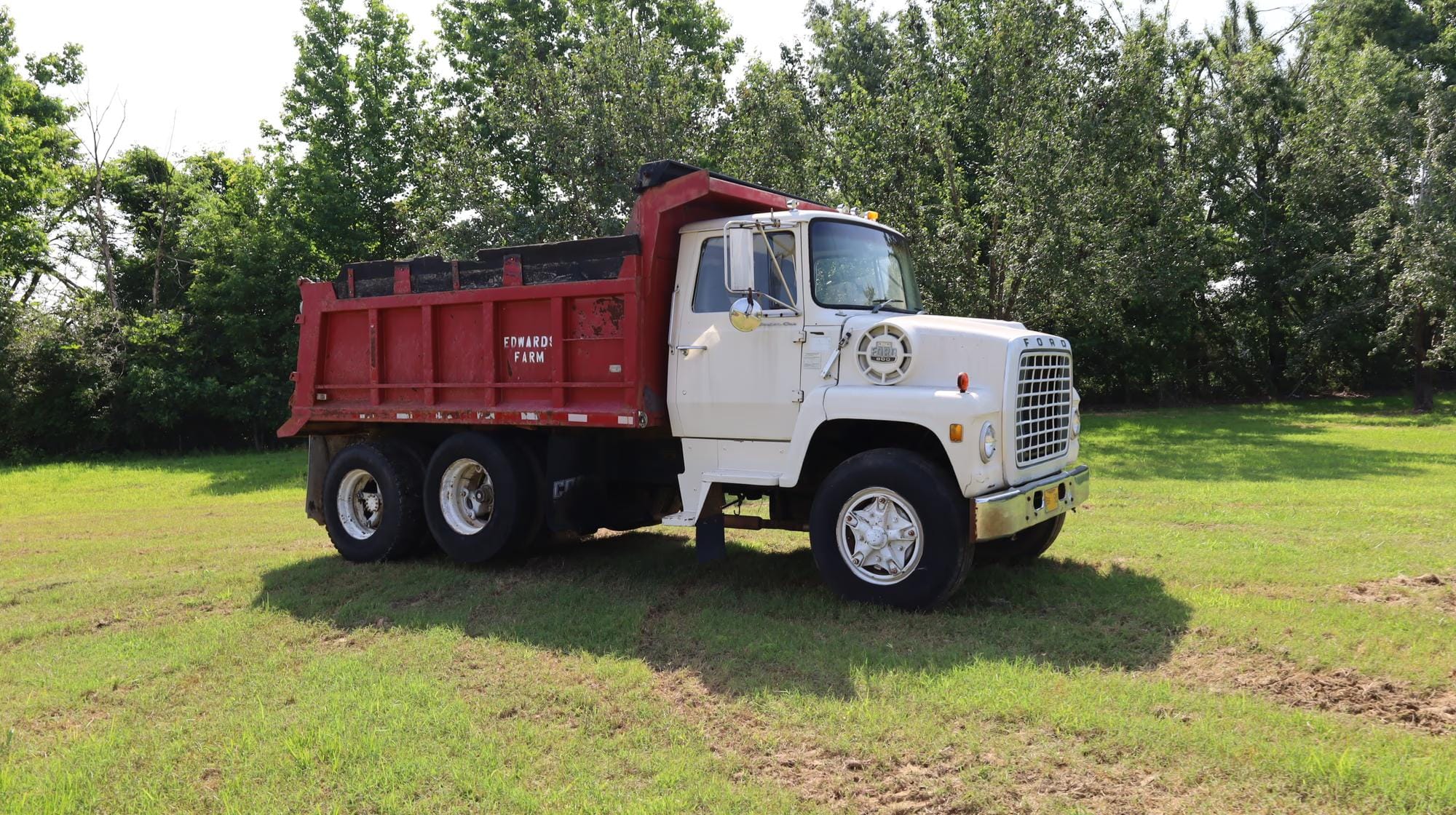 1979 Ford 800 Equipment Image0