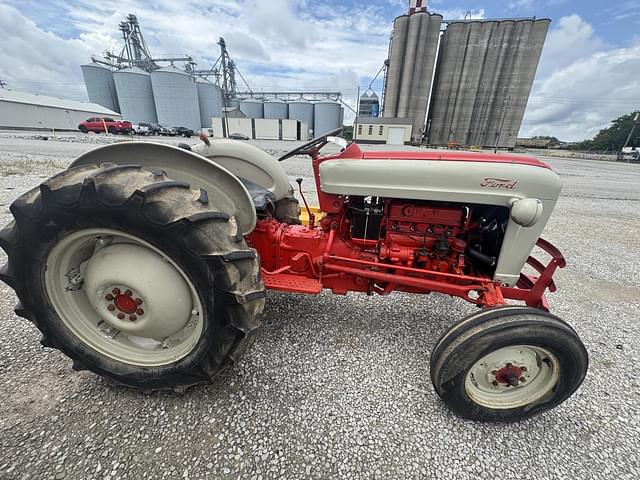 Image of Ford 800 equipment image 4