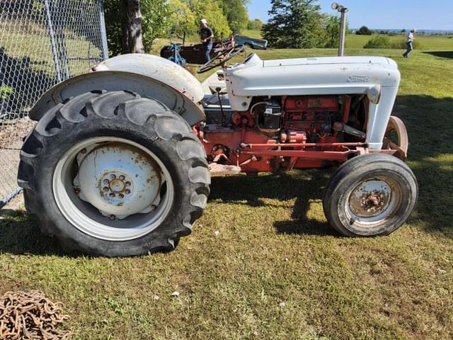 Image of Ford 800 equipment image 4