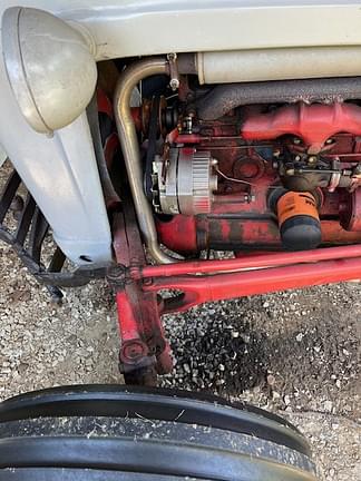 Image of Ford Jubilee equipment image 4