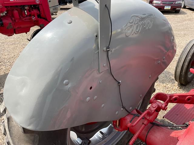 Thumbnail image Ford 800 14