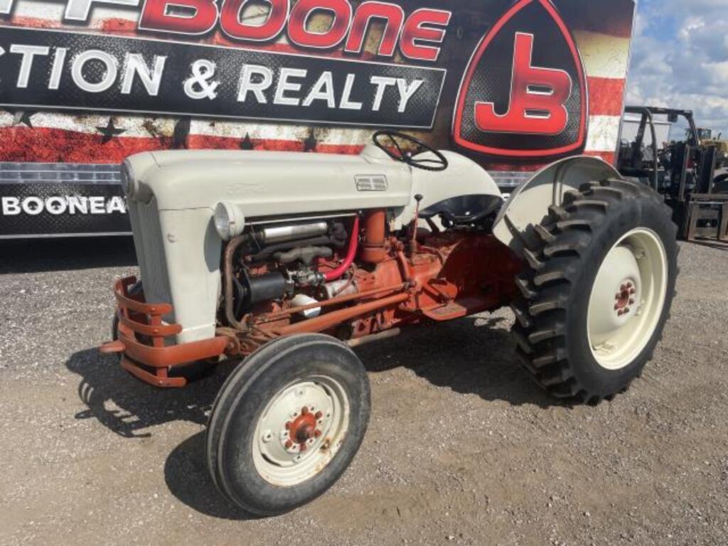 Image of Ford 800 Primary image