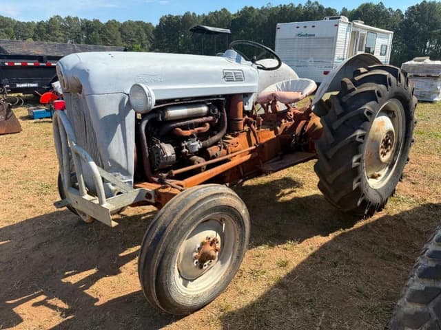 Image of Ford 800 equipment image 2