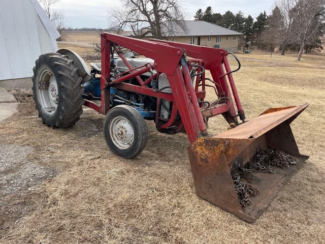 Image of Ford 800 equipment image 2