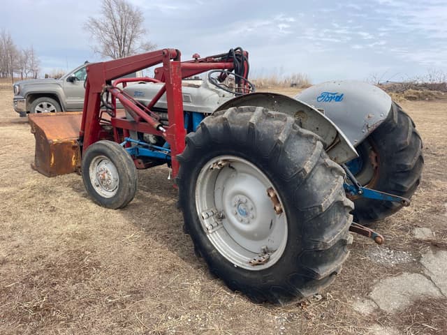 Image of Ford 800 equipment image 4