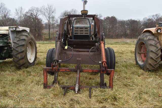Image of Ford 8000 equipment image 1