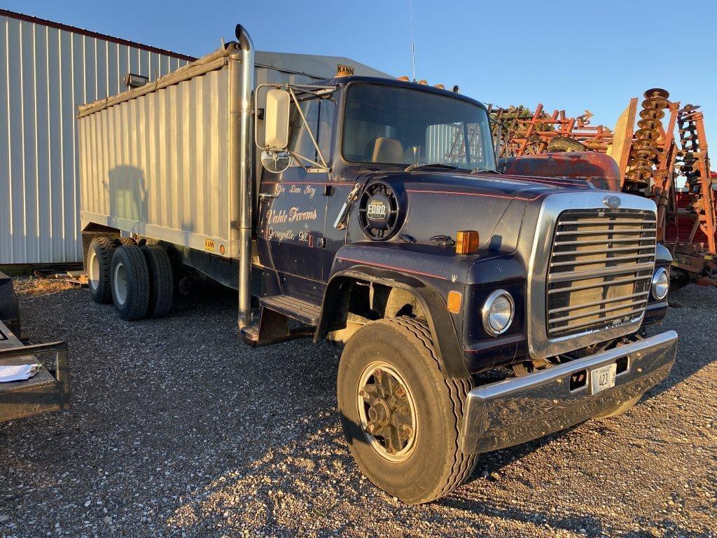 Image of Ford F-8000 Primary image