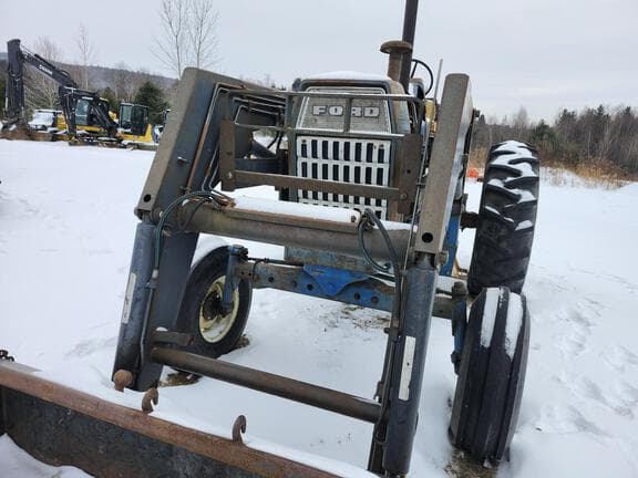 Image of Ford 8000 equipment image 4