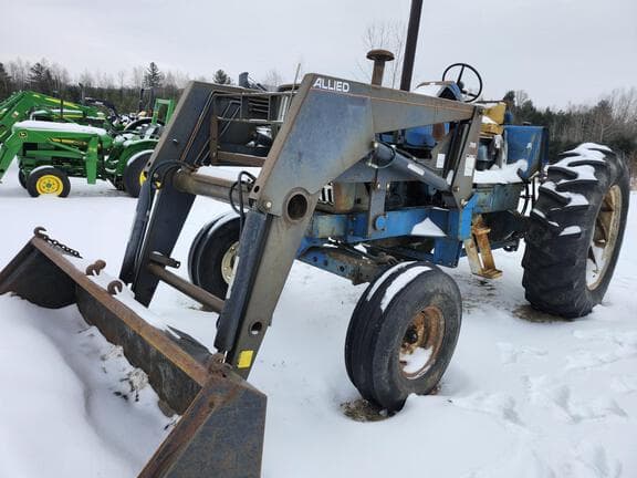 Image of Ford 8000 equipment image 3