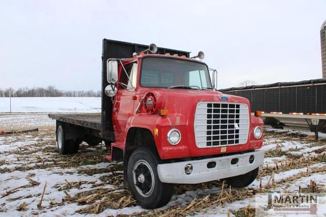 Image of Ford 8000 equipment image 1