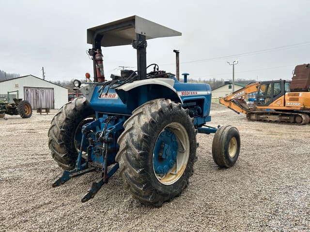 Image of Ford 8000 equipment image 3