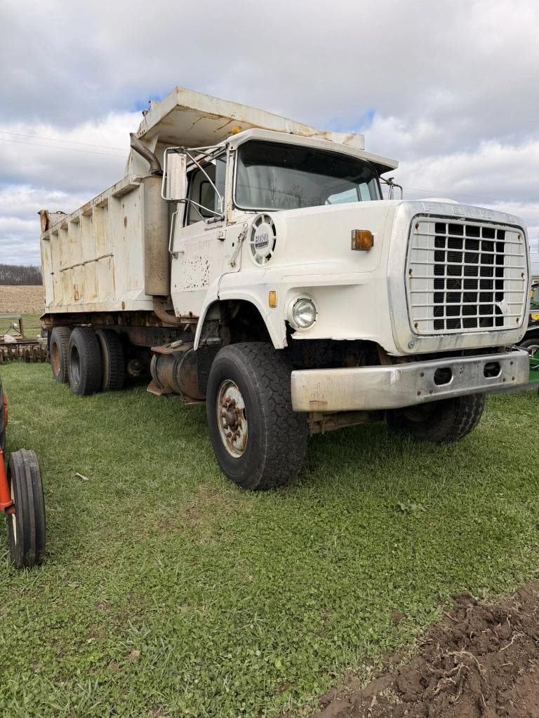 Image of Ford 8000 Primary image