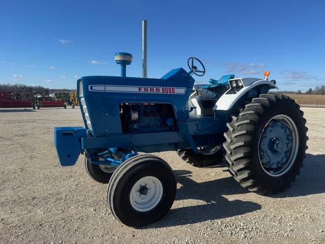 Image of Ford 8000 equipment image 2