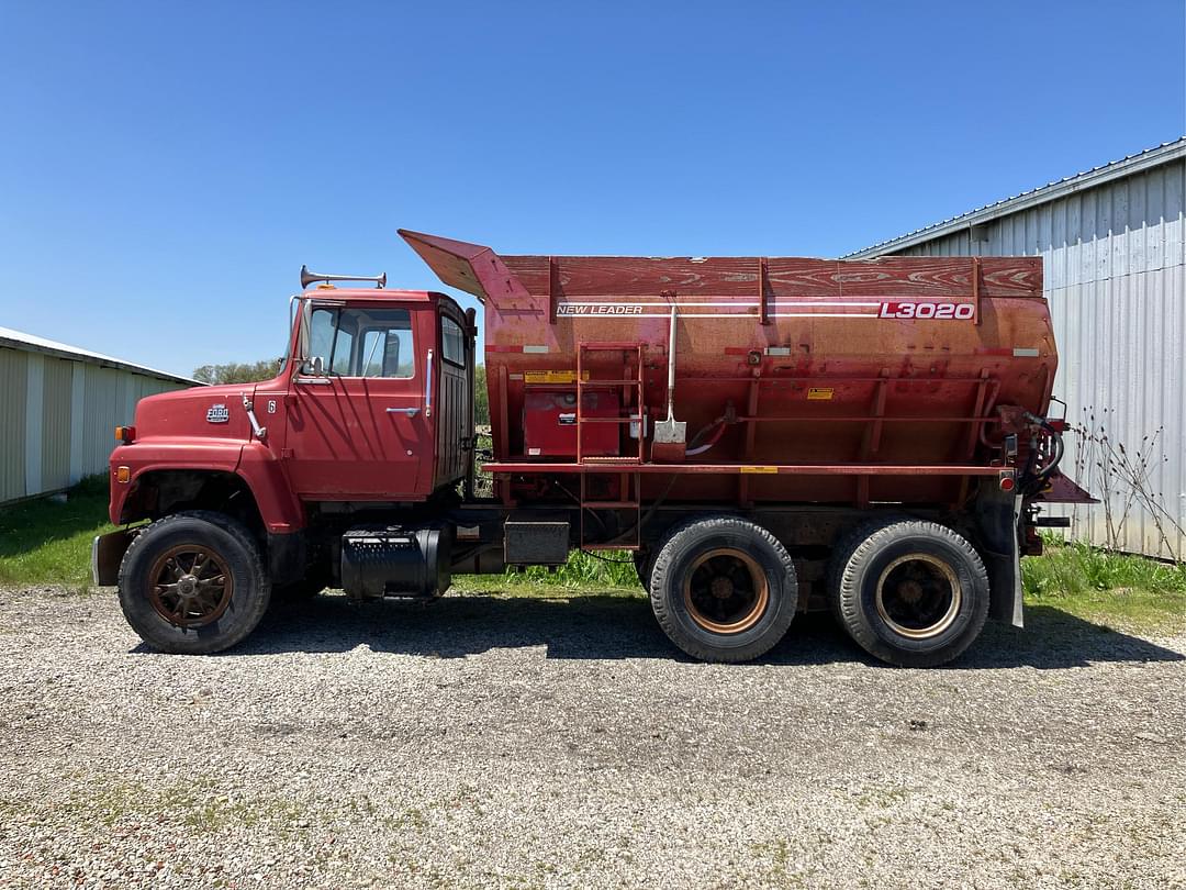 Image of Ford 8000 Primary image