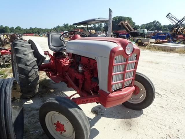 Image of Ford 801 equipment image 2