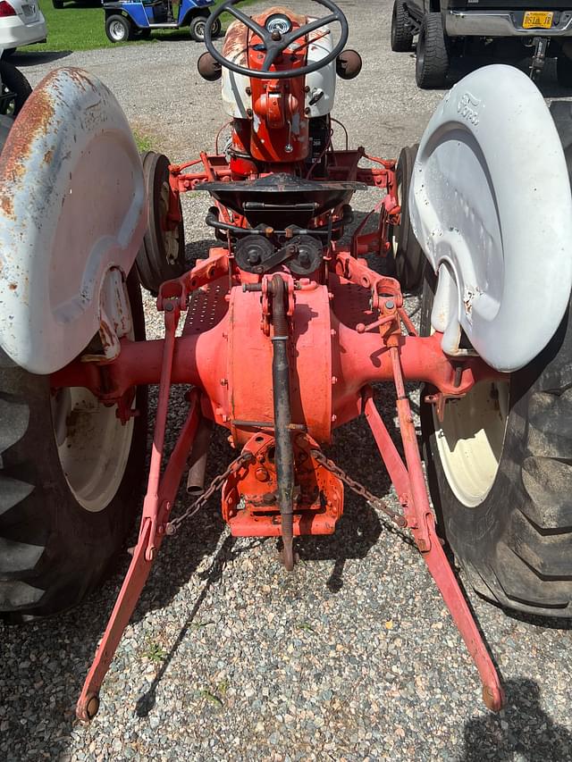 Image of Ford 801 equipment image 4