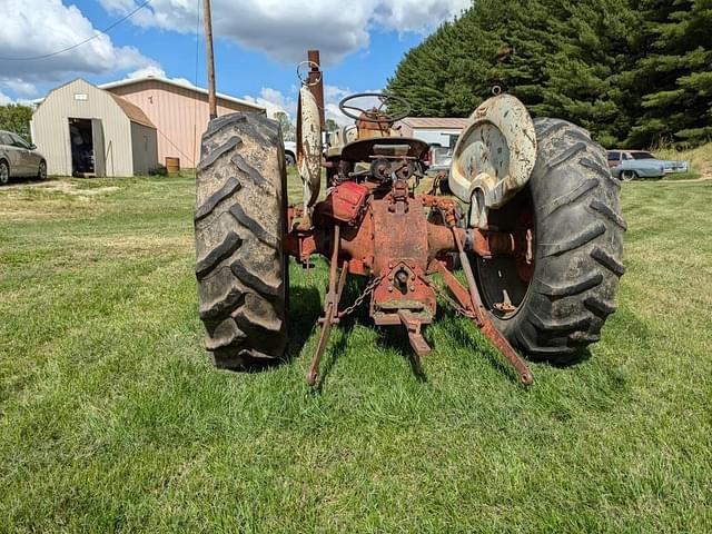Image of Ford 801 equipment image 3