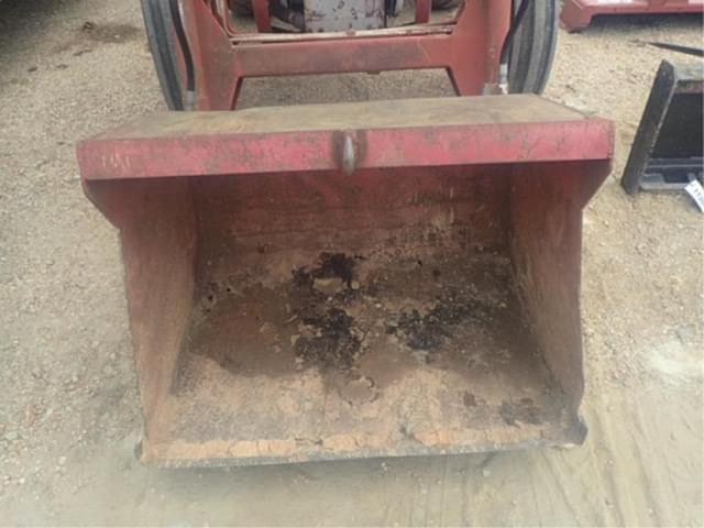 Image of Ford 801 equipment image 2