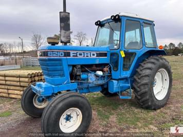 Main image Ford 8210