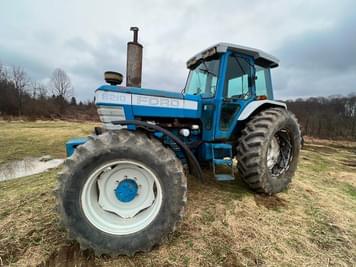 Main image Ford 8210