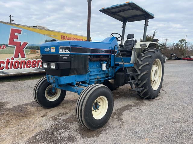 Image of Ford 8240 equipment image 4