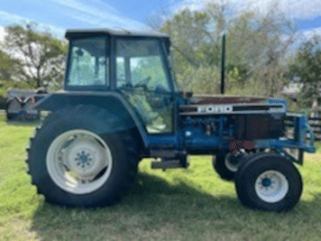 Main image Ford 8240