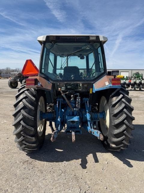 Image of Ford 8340 equipment image 3