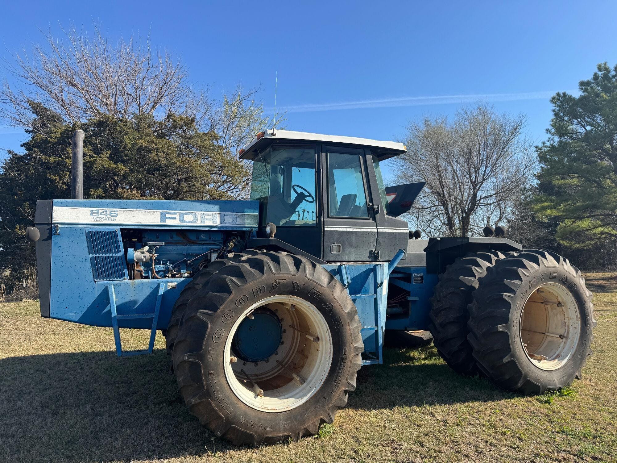 Ford 846 Equipment Image0