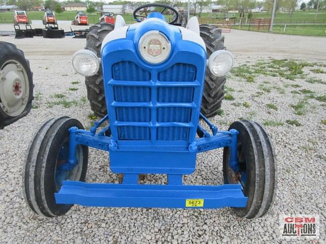 Image of Ford 850 equipment image 4