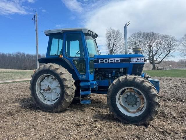 Image of Ford 8530 equipment image 4