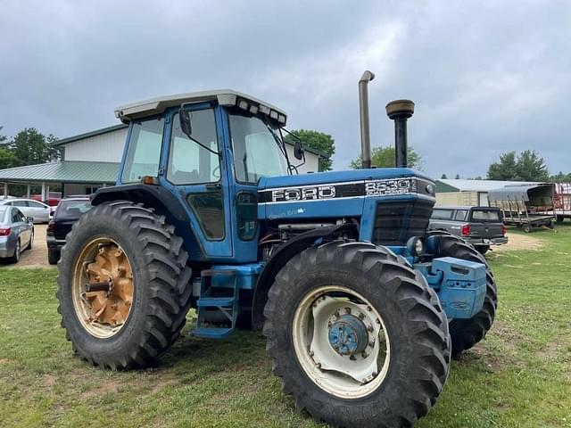 Image of Ford 8530 equipment image 3