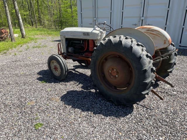 Image of Ford 860 equipment image 4