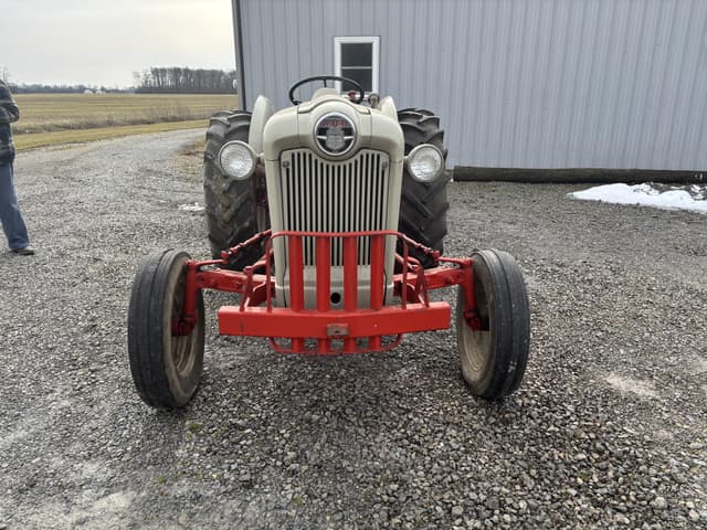 Image of Ford 860 equipment image 4