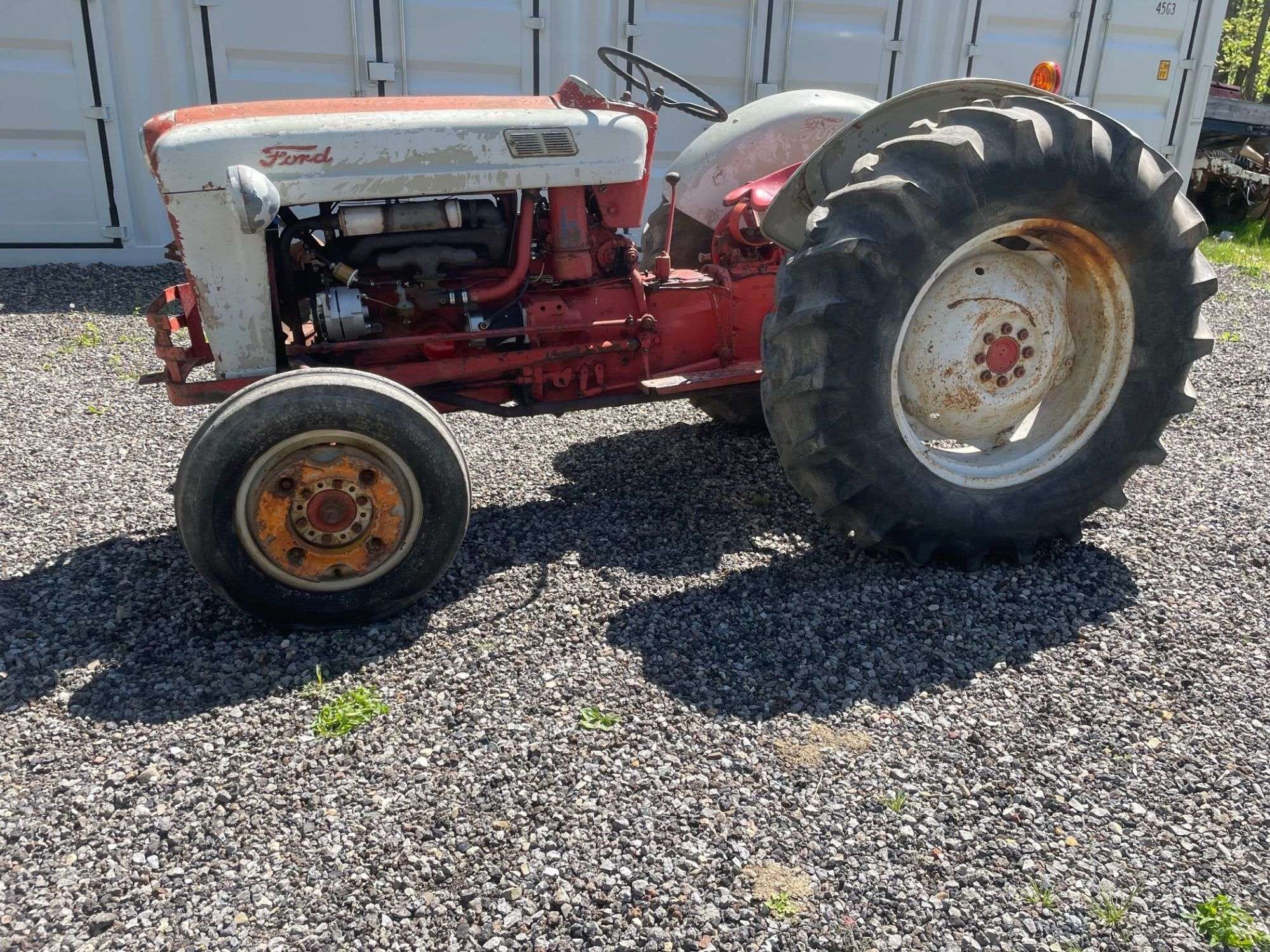 Ford 860 Equipment Image0