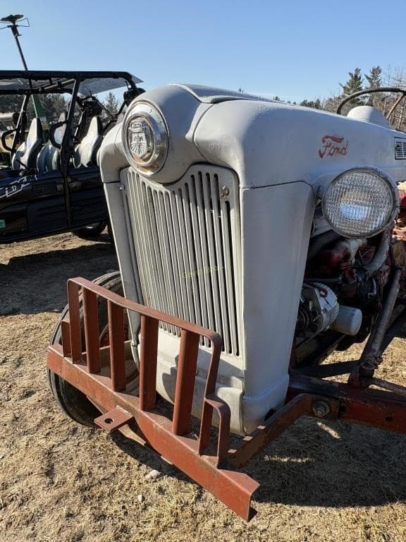 Image of Ford 860 equipment image 1