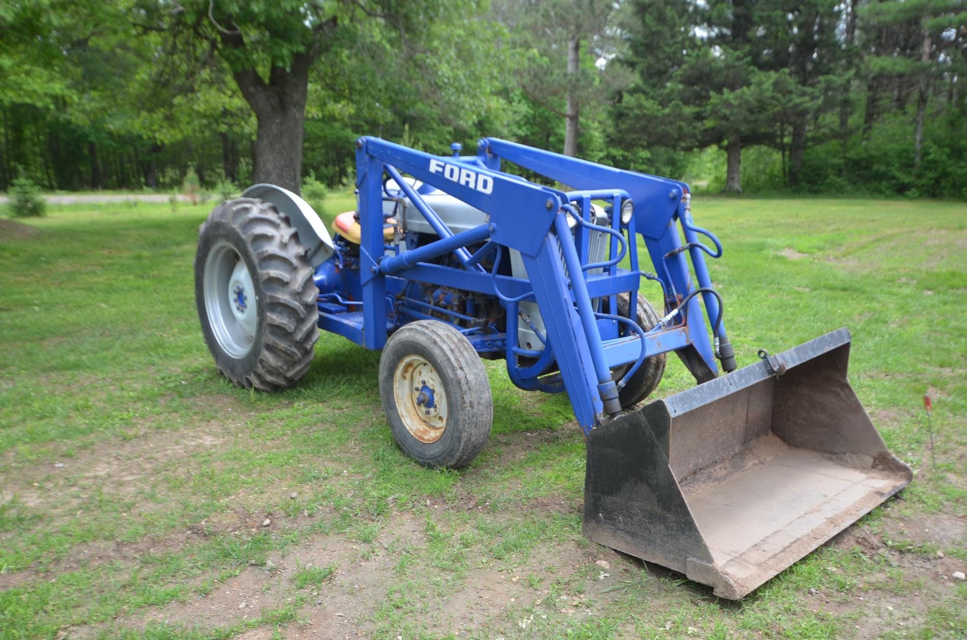 Ford 860 Equipment Image0