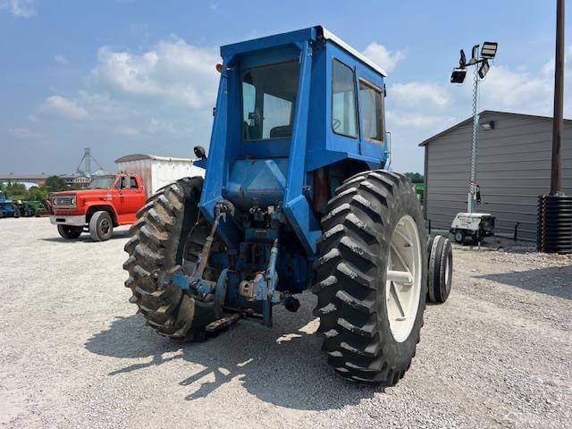 Image of Ford 8600 equipment image 3