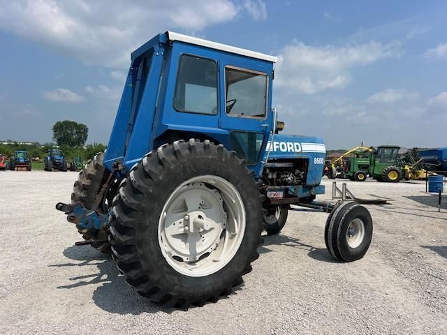 Image of Ford 8600 equipment image 2
