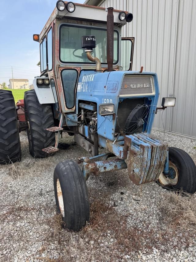 Image of Ford 8600 equipment image 1