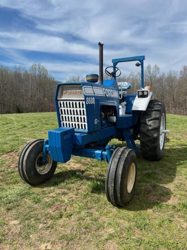 Image of Ford 8600 equipment image 1
