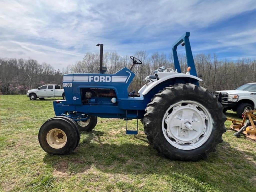 Image of Ford 8600 Primary image